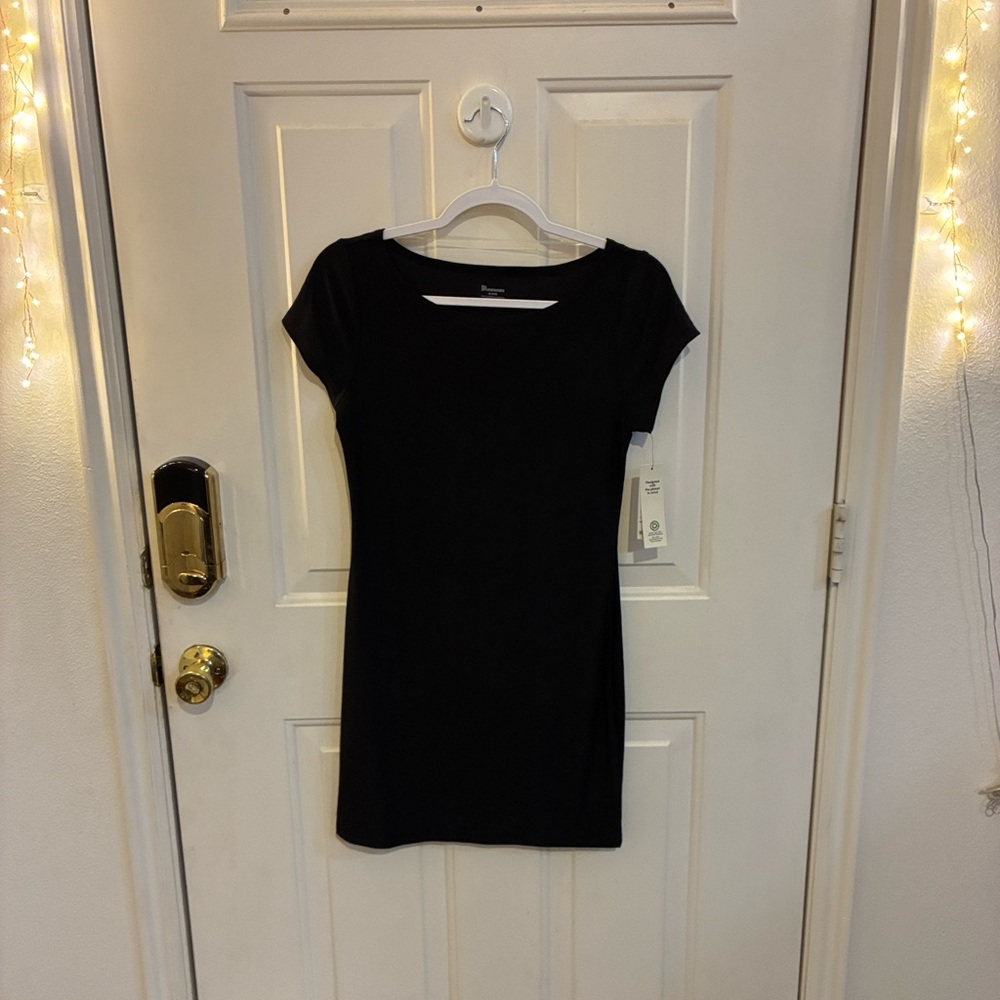 No Boundaries Jet Black Tee